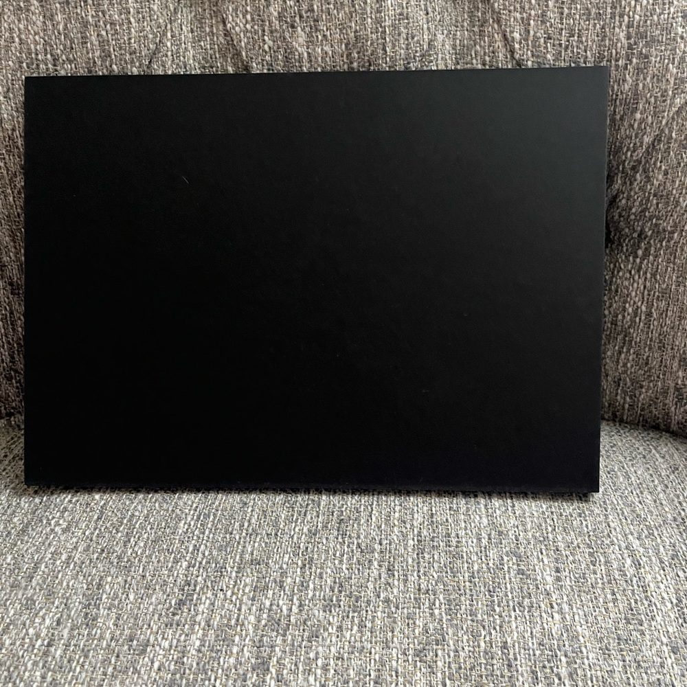 CHANEL Black hardcover coffee table book White soft  book. 10 friendship cards - Picture 6 of 16
